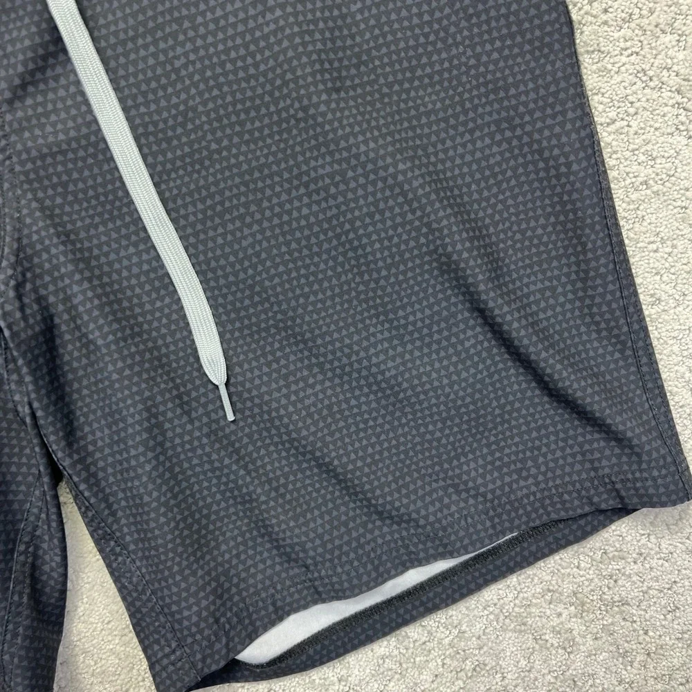 Maui Rippers Board Shorts Womens 14 (36) Black Geometric Swim Trunks Cargo Surf